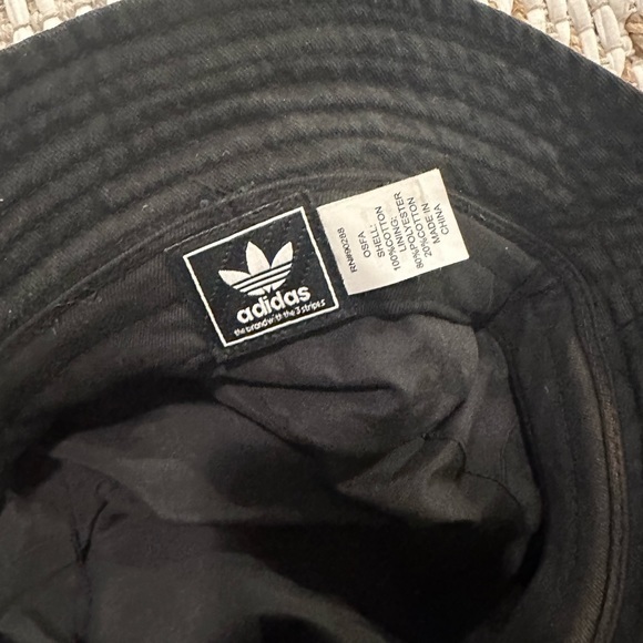 Adidas‎ Bucket Hat - Picture 7 of 8